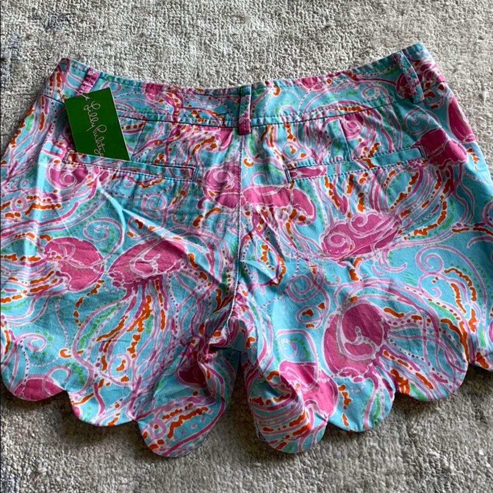 Shorts - Picture 3 of 5